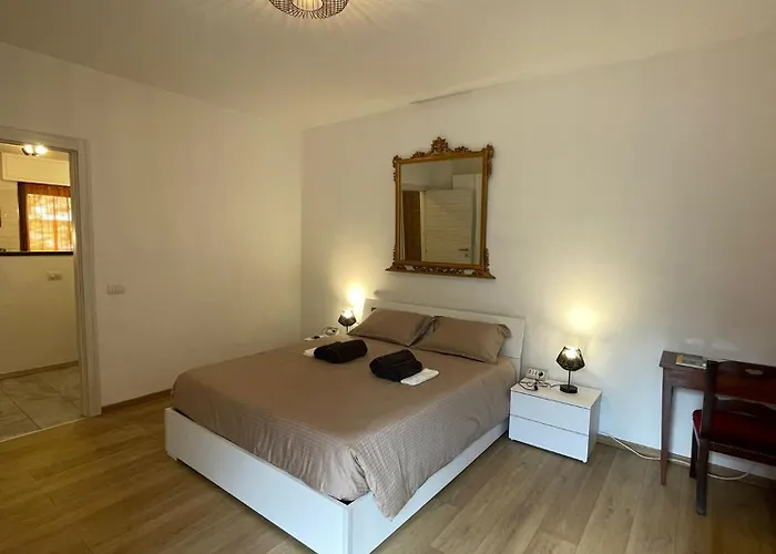 Rustic Apartment -200Mt From Berninaexpress
