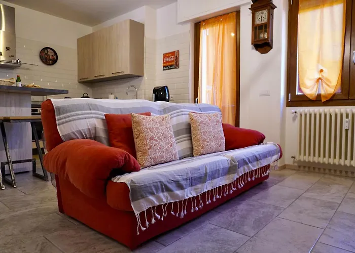 Rustic Apartment -200Mt From Berninaexpress